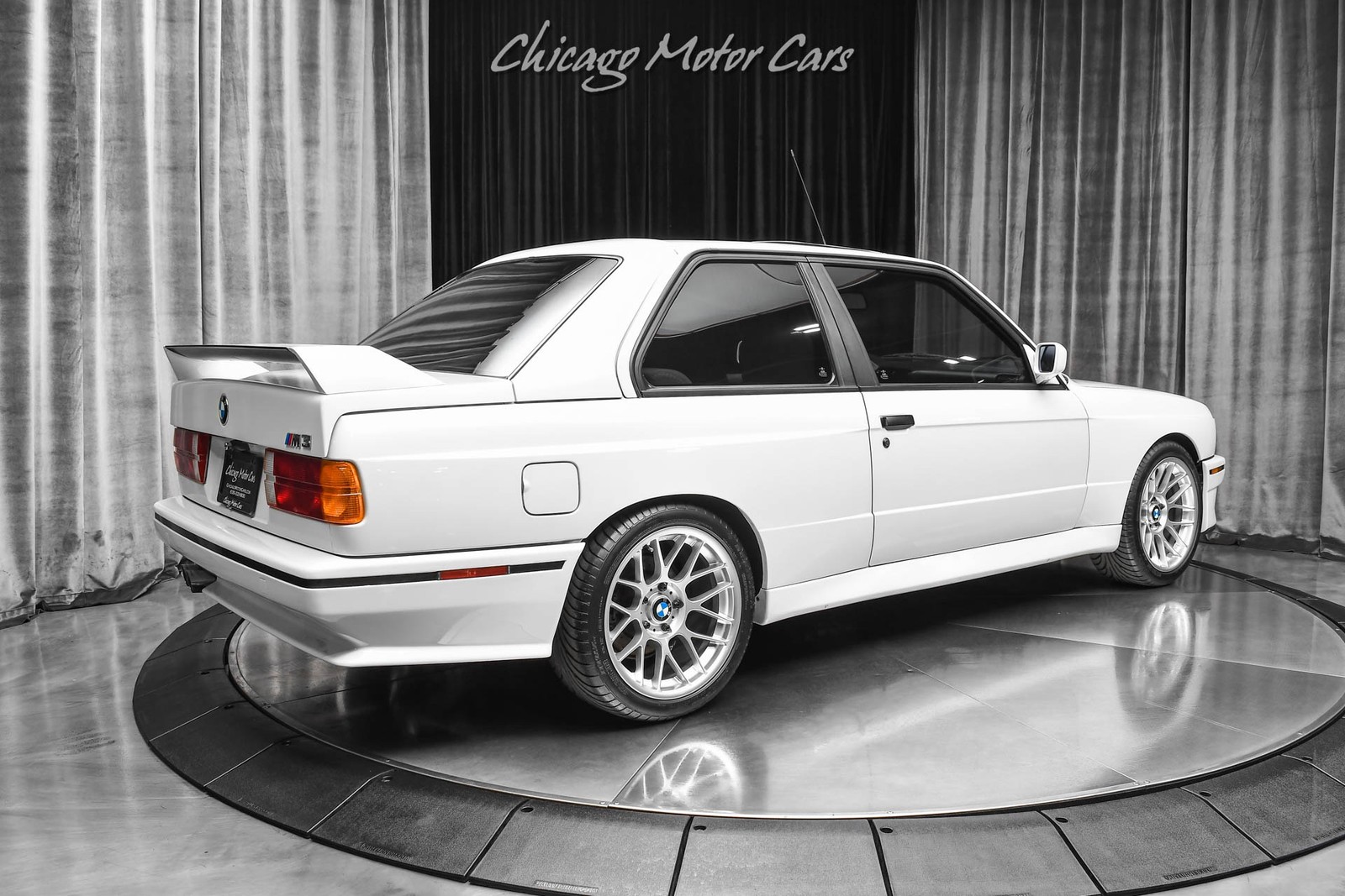 BMW-M3-1990-Coupe-4