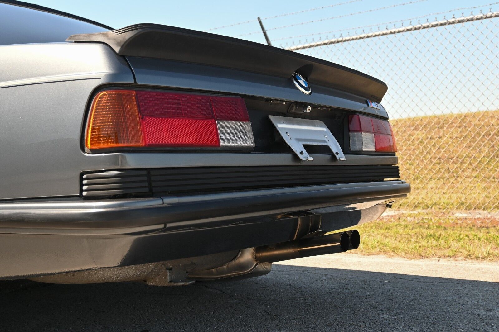 BMW-M6-1987-Coupe-12