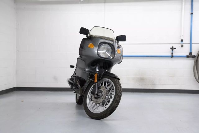 BMW-R100RS-1983-2