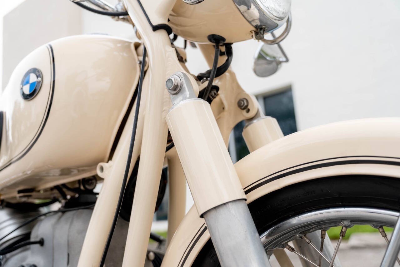 BMW-R60-1965-Motorcycles-Scooters-10