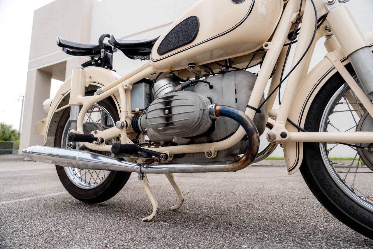 BMW-R60-1965-Motorcycles-Scooters-17