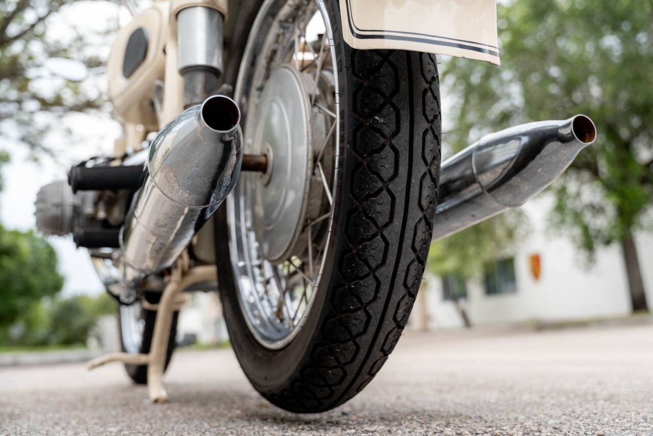 BMW-R60-1965-Motorcycles-Scooters-33