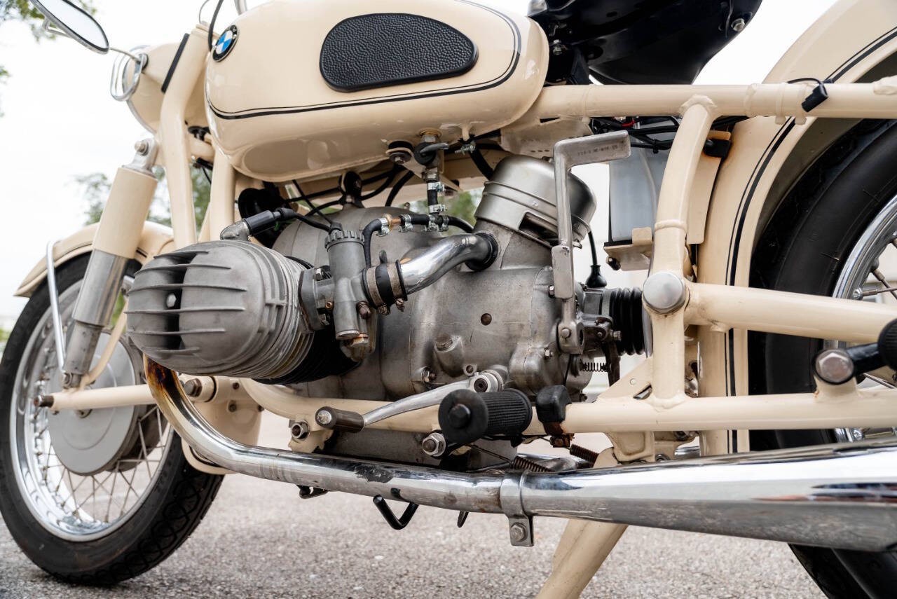 BMW-R60-1965-Motorcycles-Scooters-37