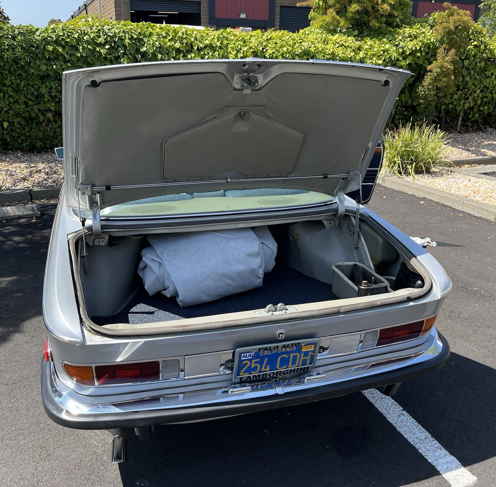 BMW-e9-1970-Coupe-11