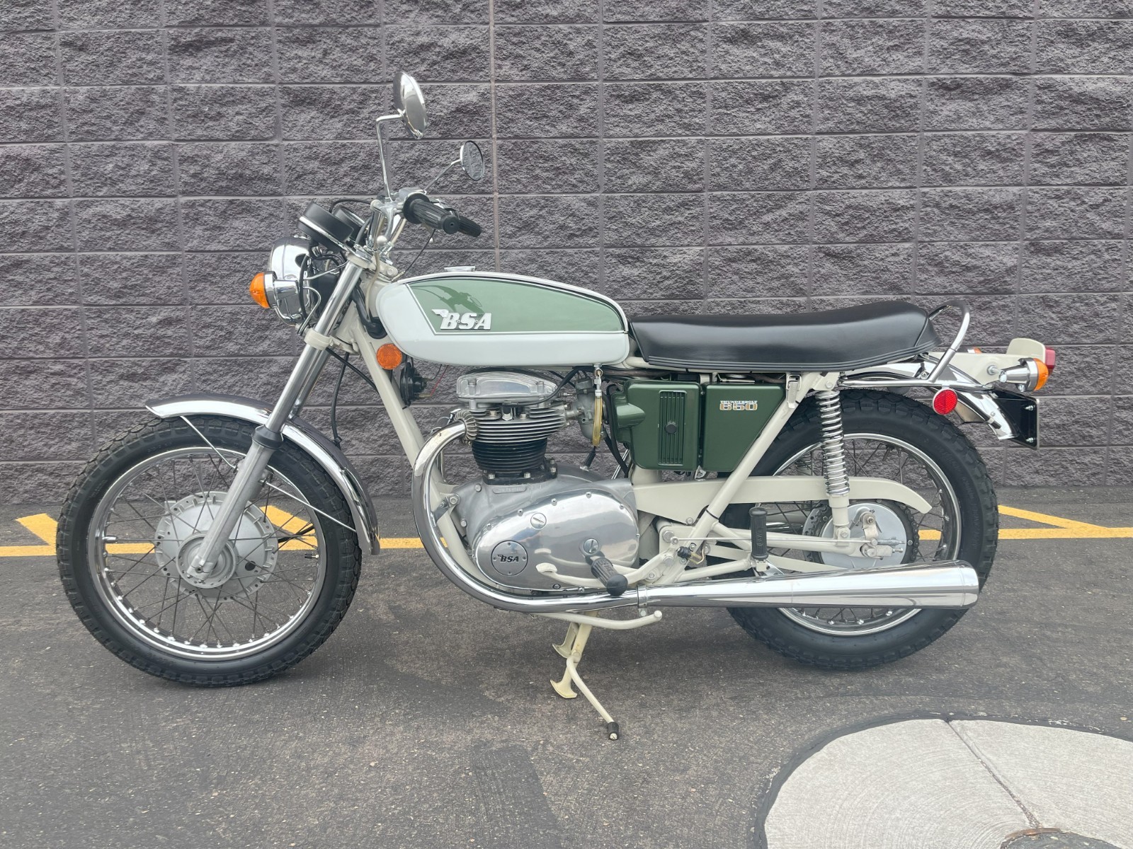 BSA-A65-1971-1