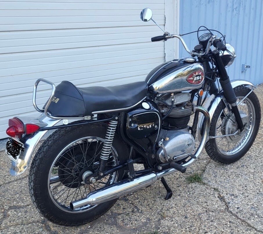 BSA-A65-Thunderbolt-1969-1