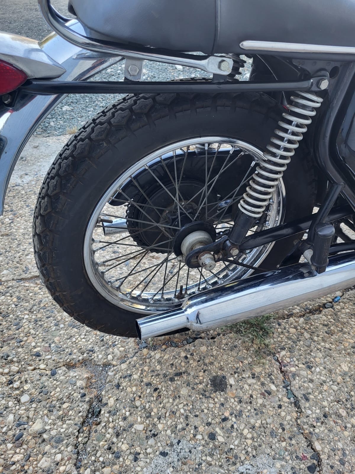 BSA-A65-Thunderbolt-1969-13