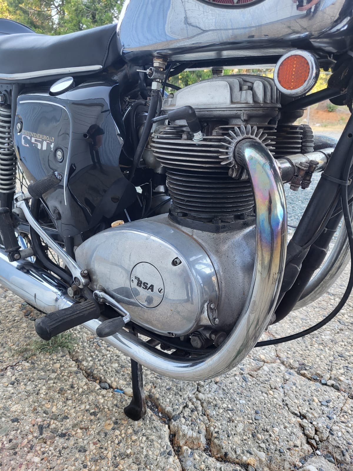 BSA-A65-Thunderbolt-1969-17