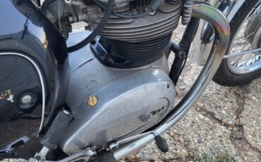 BSA-A65-Thunderbolt-1969-18