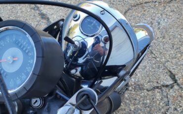 BSA-A65-Thunderbolt-1969-23