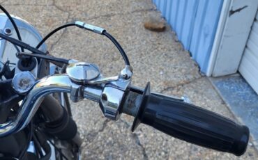 BSA-A65-Thunderbolt-1969-24