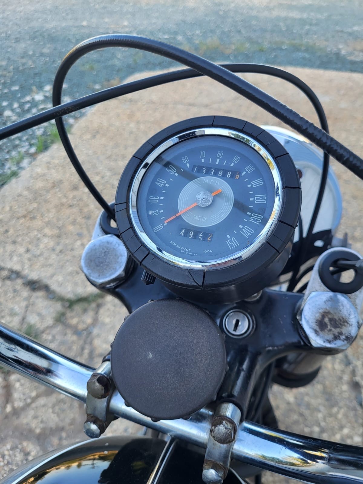 BSA-A65-Thunderbolt-1969-25