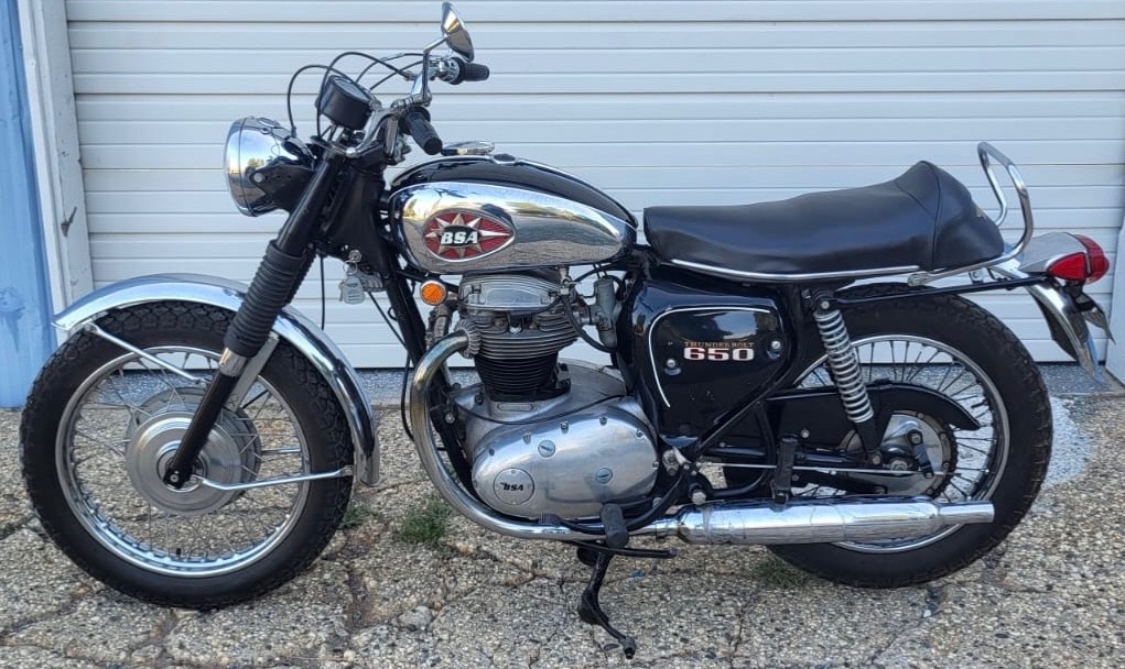 BSA-A65-Thunderbolt-1969-3