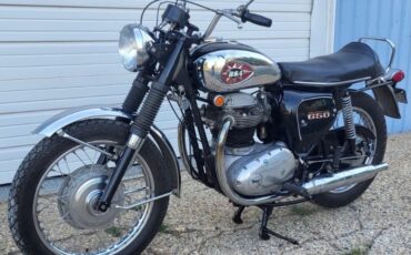 BSA-A65-Thunderbolt-1969-4