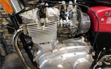 BSA-A75-Rocket-3-A75R-750-2665A-1972-10