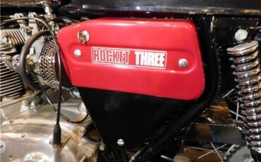 BSA-A75-Rocket-3-A75R-750-2665A-1972-19