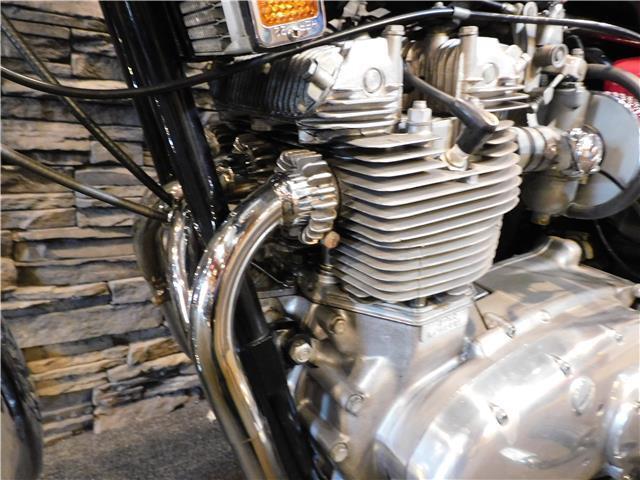 BSA-A75-Rocket-3-A75R-750-2665A-1972-9