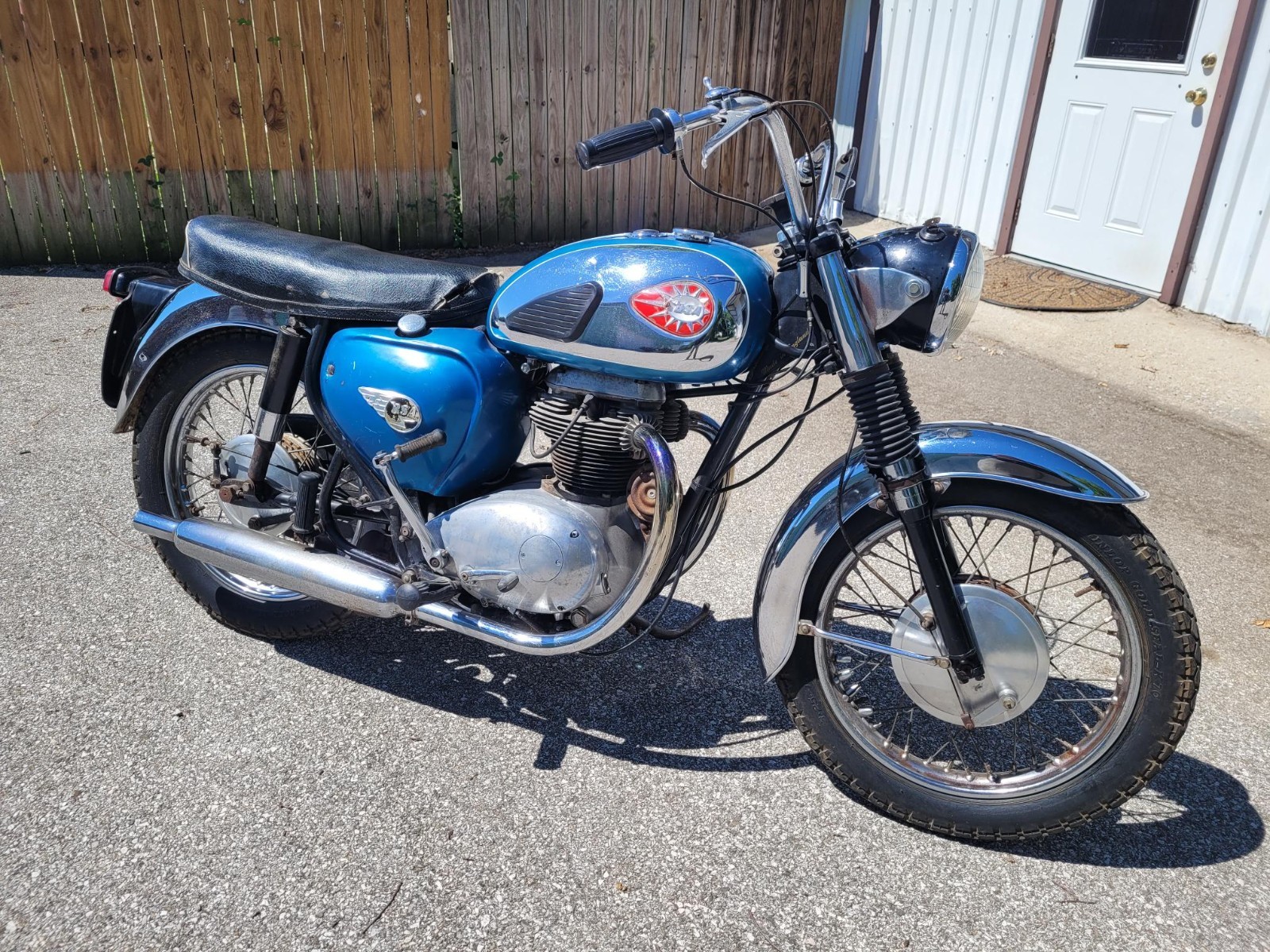 BSA-THUNDERBOLT-1965-1