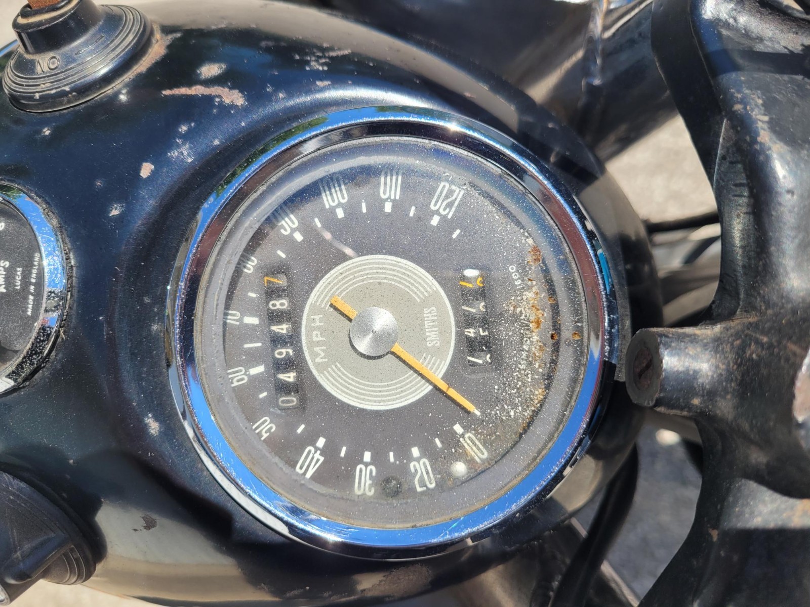 BSA-THUNDERBOLT-1965-15