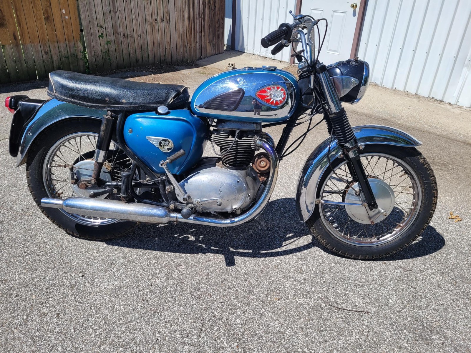 BSA-THUNDERBOLT-1965