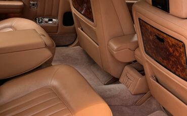 Bentley-Brooklands-1993-Sedan-4