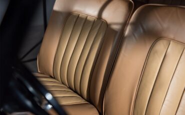 Bentley-R-type-1954-GreenBlack-BeigeBrown-38