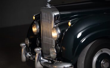 Bentley-R-type-1954-GreenBlack-BeigeBrown-4