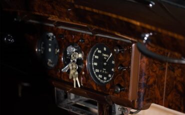 Bentley-R-type-1954-GreenBlack-BeigeBrown-6