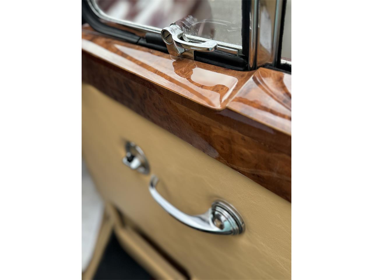 Bentley-S1-1956-Burgundy-Beige-35