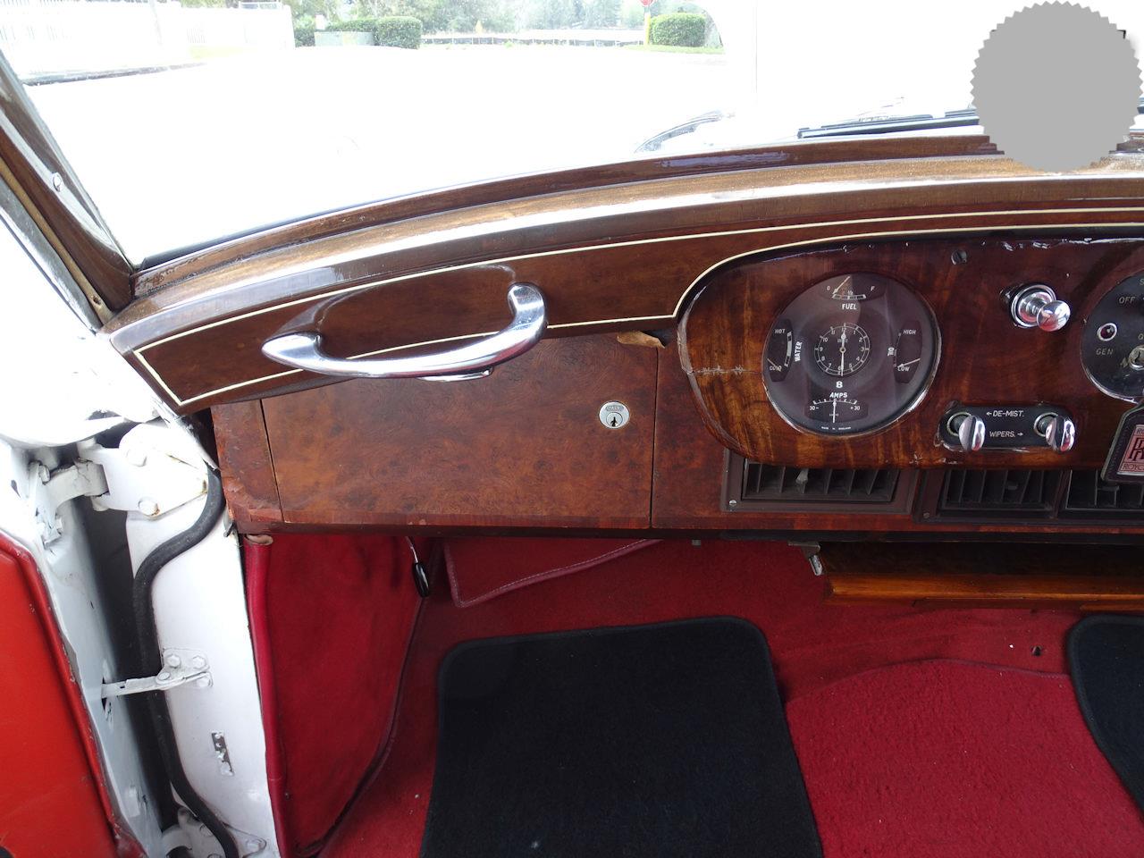 Bentley-S1-1958-White-RED-37