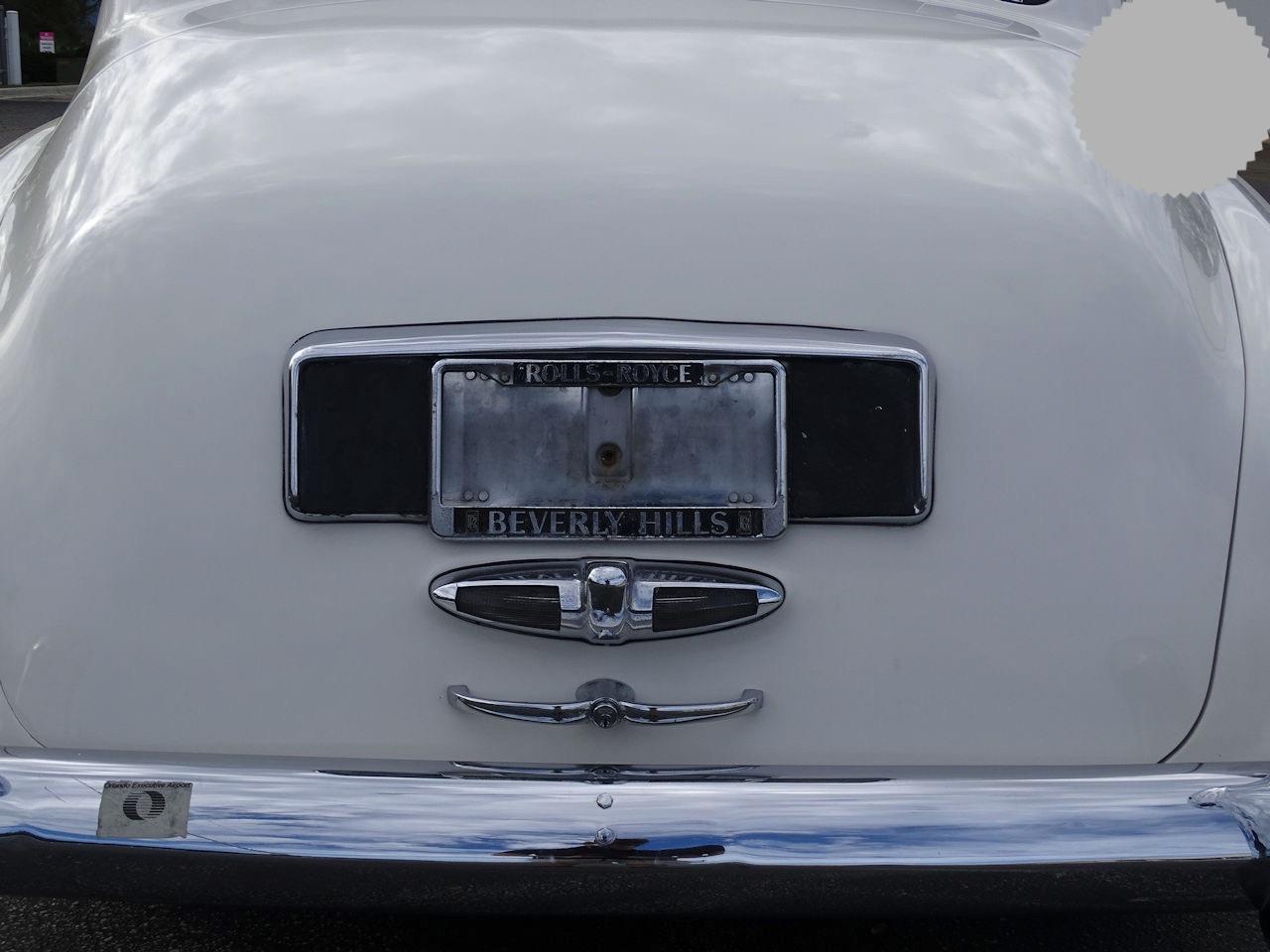 Bentley-S1-1958-White-RED-40