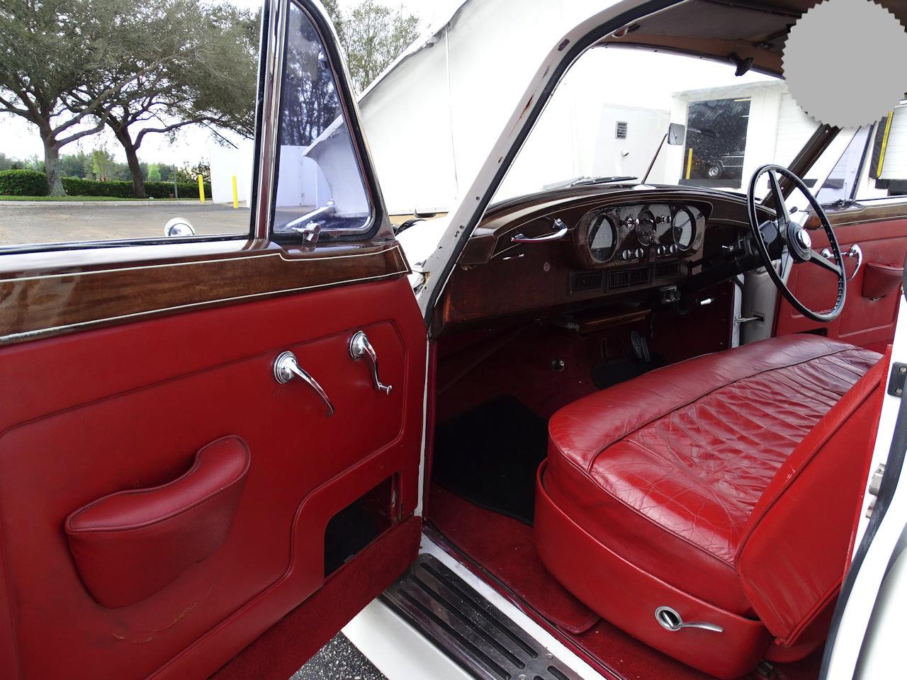 Bentley-S1-1958-White-RED-44