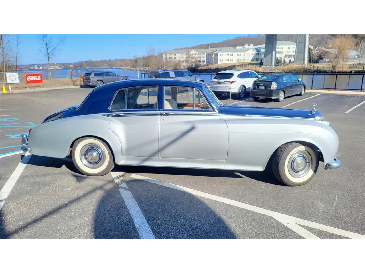 Bentley-S2-1958-SilverBlue-Greytan-leather-10