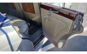 Bentley-S2-1958-SilverBlue-Greytan-leather-16