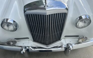 Bentley-S2-1960-Pearl-White-Black-Brown-4