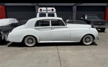 Bentley-S2-1960-Pearl-White-Black-Brown-49