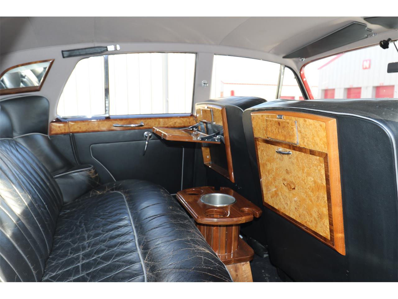 Bentley-S2-1961-White-Black-10