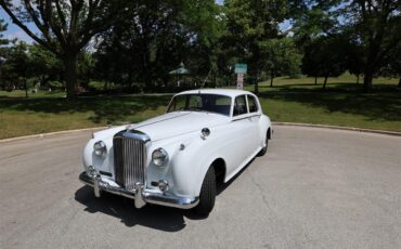 Bentley-S2-1961-White-Black-11