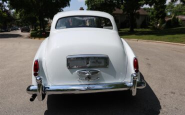 Bentley-S2-1961-White-Black-14