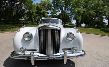 Bentley-S2-1961-White-Black-17