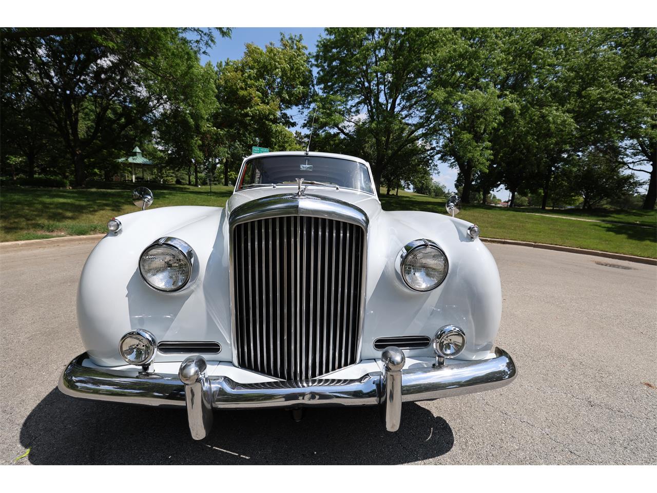 Bentley-S2-1961-White-Black-17