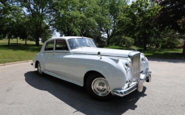 Bentley-S2-1961-White-Black-2
