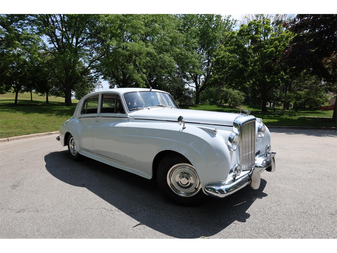 Bentley-S2-1961-White-Black-2