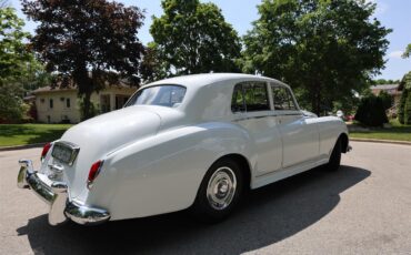 Bentley-S2-1961-White-Black-22