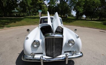 Bentley-S2-1961-White-Black-3