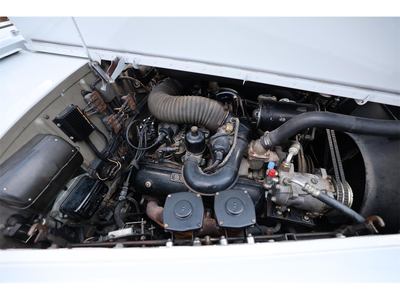 Bentley-S2-1961-White-Black-9