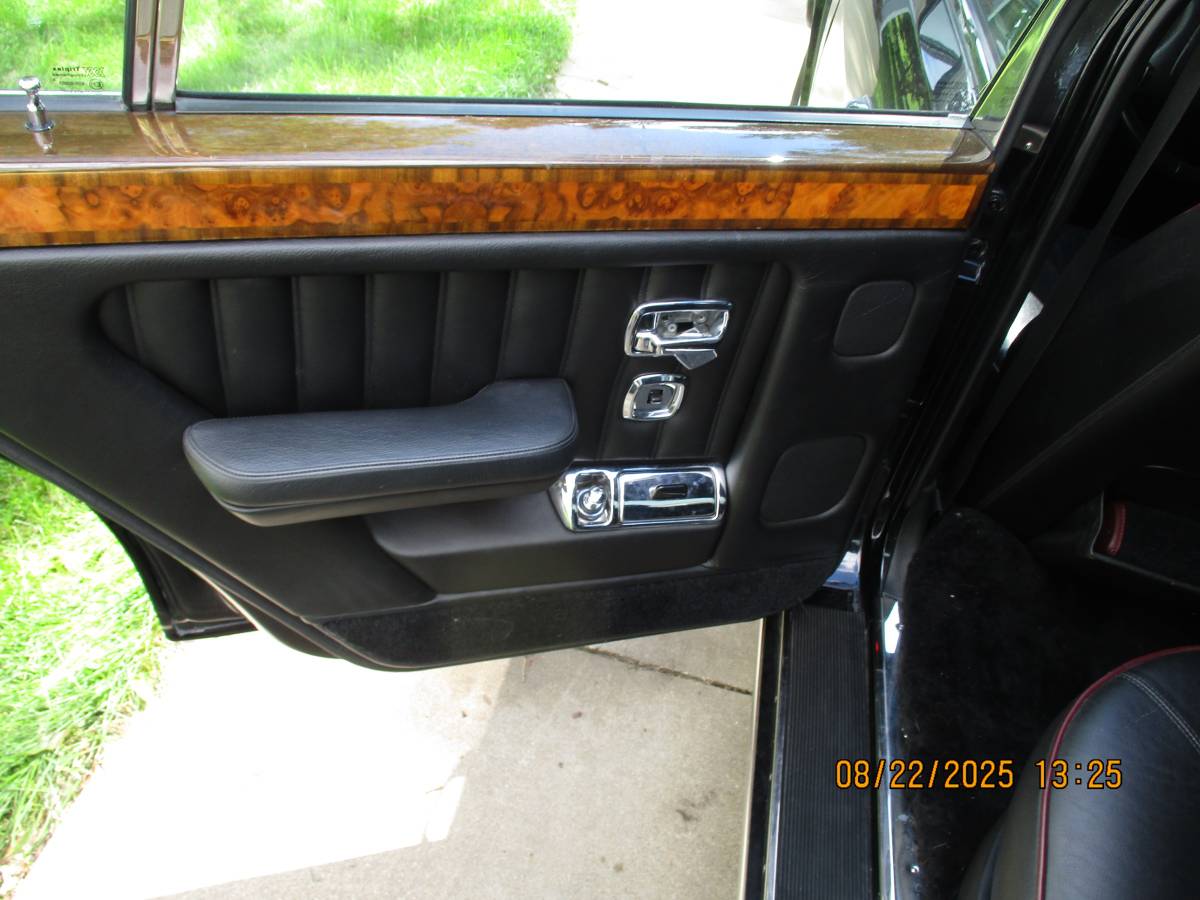 Bentley-brooklands-1993-black-4