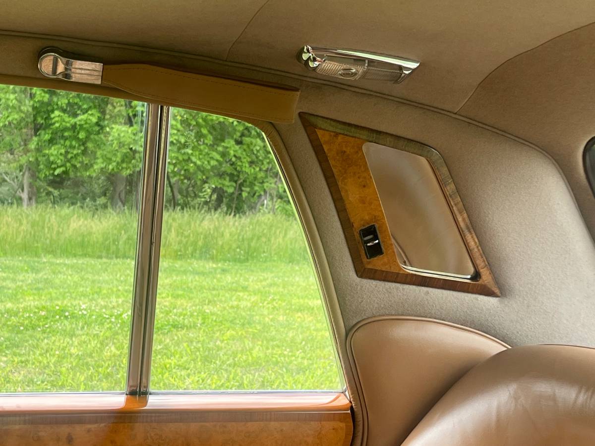 Bentley-t-1967-green-18