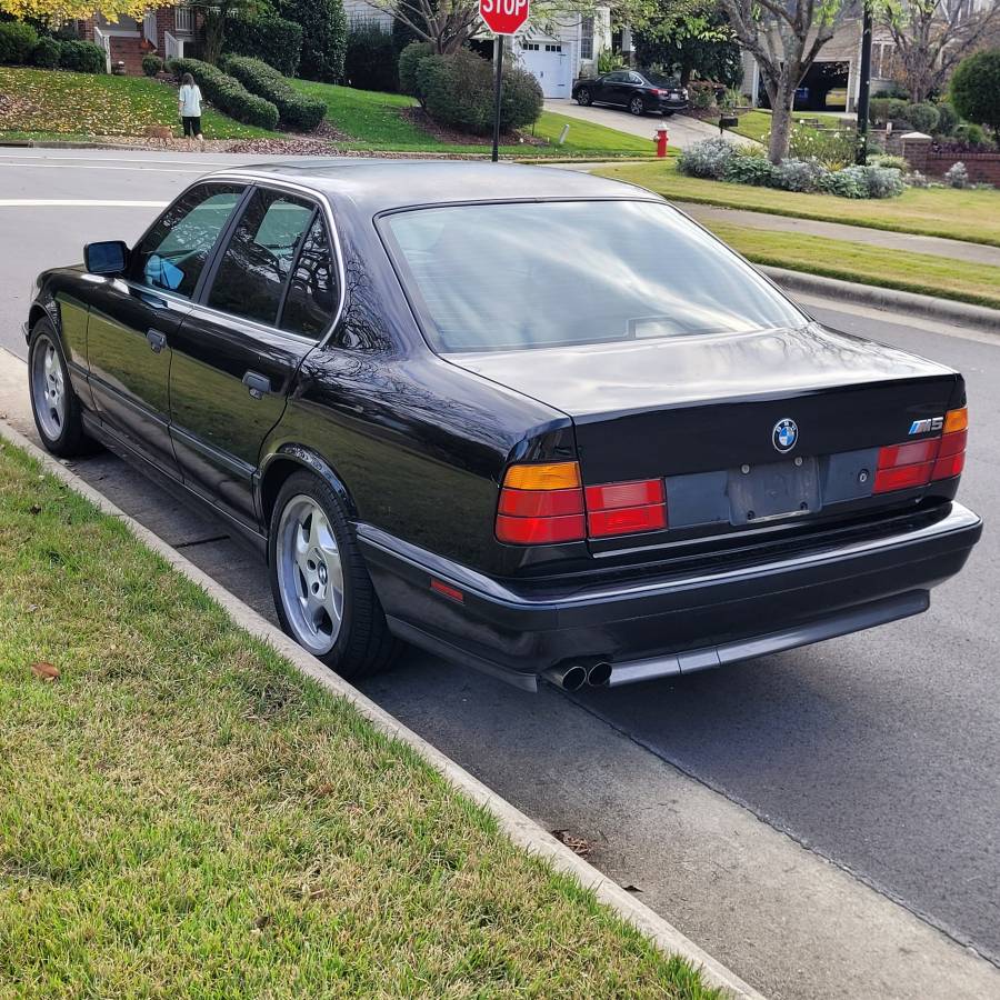 Bmw-1991-black-3