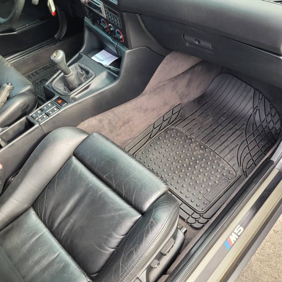 Bmw-1991-black-8